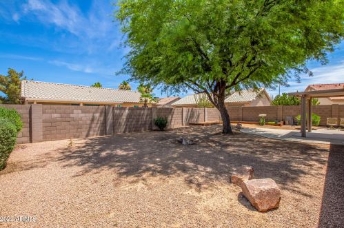 1492 Westchester Dr, Chandler AZ 85249-5091 exterior