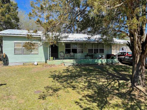 312 5th St, Bogata, TX 75417-2761