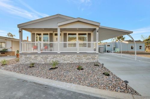 3340 Don Tomaso Dr, Carlsbad CA  92010-3951 exterior