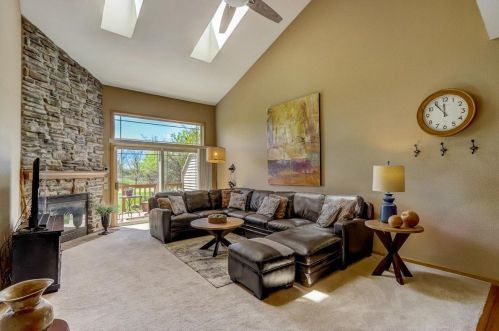 14785 Wilbur Dr, Waukesha, WI 53151-5278