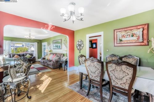 2708 Humboldt Ave, Oakland CA  94602-3635 exterior