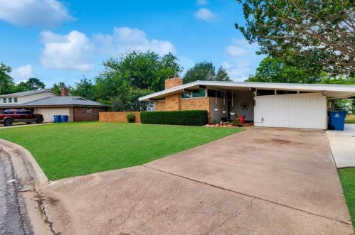 118 Rosedale Ave, Keene, TX 76059-2429