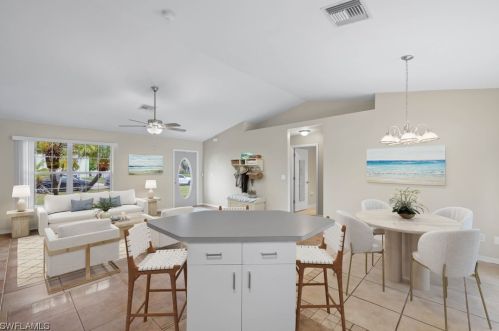 1810 22nd St, Cape Coral, FL 33909-4720