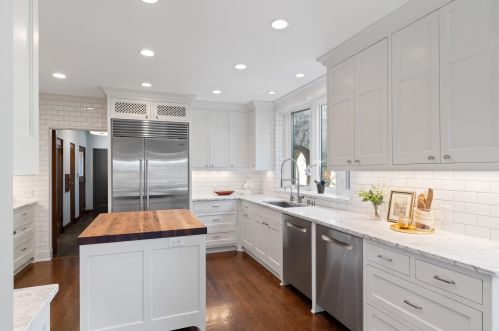 4108 Lk Dr, Milwaukee WI 53211-1719 exterior