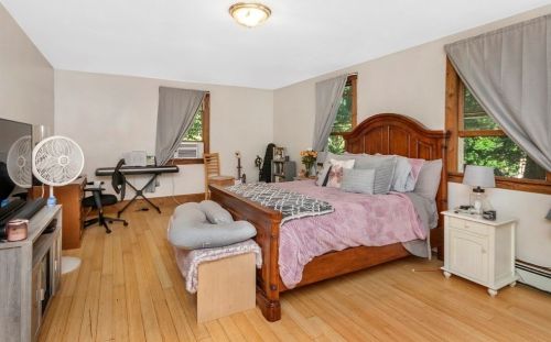 214 Franklin St, Holbrook MA 02343-1788 exterior