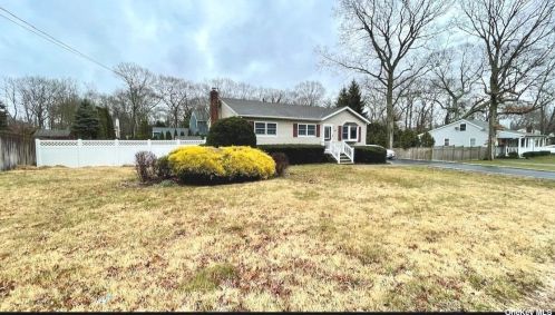 119 Harrison Ave, Miller Place, NY 11764-2713