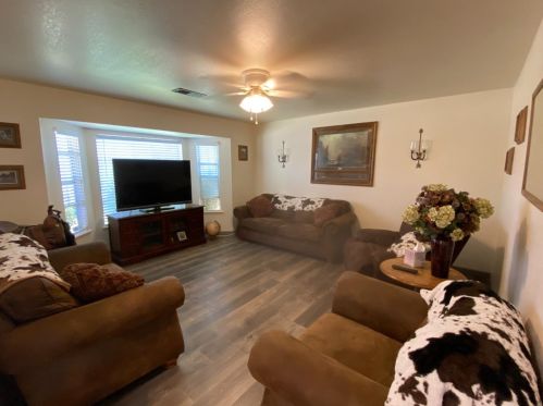 20441 3rd St, Hilmar, CA 95324-9363