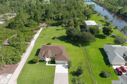 2211 24th Ave, Naples, FL 34120-3597