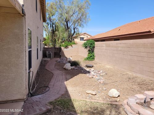 7608 Sugarberry Dr, Tucson, AZ 85747-5223