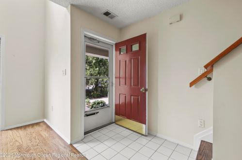 6 Richmond Ct, Tinton Falls NJ  07712-7731 exterior