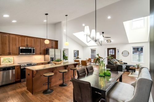 450 Pickett Dr, Covington KY  41011-1861 exterior