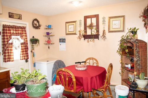 34 Mallard Ct, Charles Town WV  25414-5804 exterior