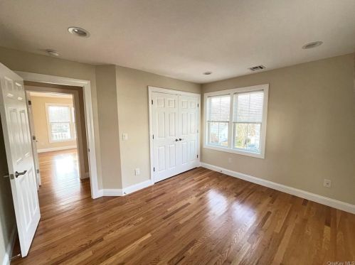 3 Stratford Rd, New Rochelle NY  10804-2519 exterior