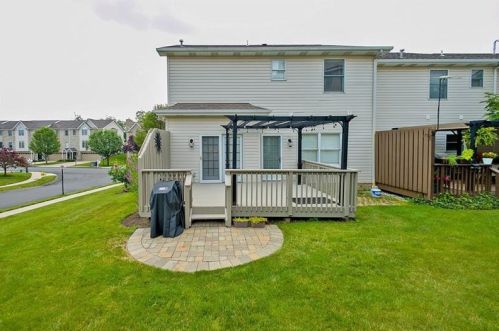 211 Pappan Dr, Imperial, PA 15126-1177