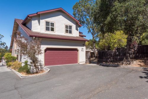 3230 Nielsen Ct, Santa Rosa, CA 95404-1720