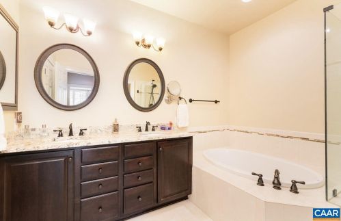 646 Baywick Cir, Crozet VA  22932-1529 exterior