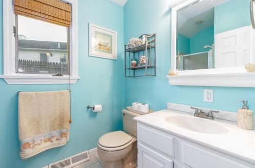 17 Salem Dr, Providence RI  02904-5235 exterior