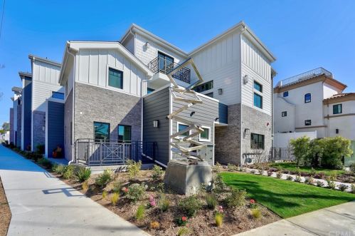 534 Elena Ave, Redondo Beach, CA 90277-2160