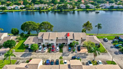 5274 Jog Ln, Delray Beach FL  33484-6621 exterior