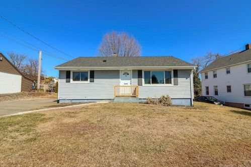 32 Lindsley St, Waterbury, CT 06708-4515