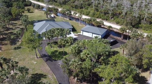 835 11th St, Naples FL  34117-2286 exterior