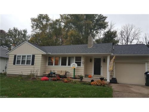 1584 Crater Ave, Parral, OH 44622-9504