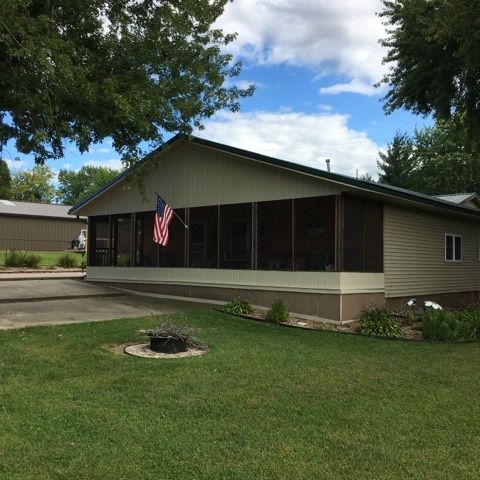 320 Old Milwaukee Ln, Wyalusing, WI 53801-9615