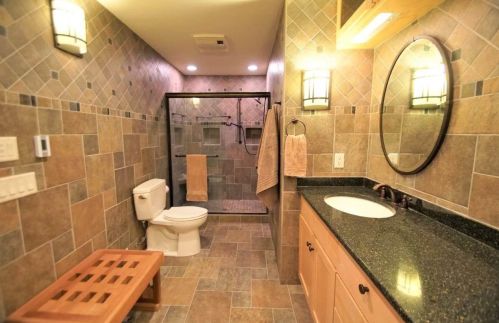 2810 Marshall Ct, Madison WI 53705-2258 exterior