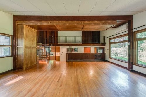 40 Tree Top Ln, Poughkeepsie NY  12603-4820 exterior