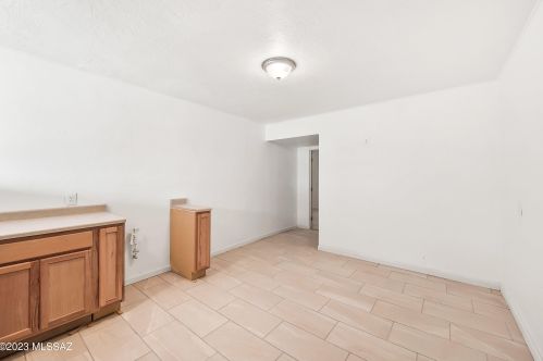 302 Oregon St, Tucson AZ  85706-3250 exterior