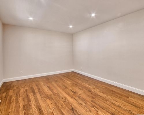 77 Andrews Ave, Wheatley Heights NY  11798-1833 exterior