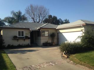 3076 Richert Ave, Fresno, CA 93726-3316