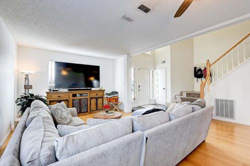 2213 Brooklake St, Denton TX  76207-1623 exterior