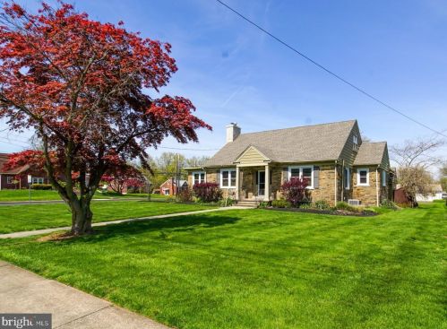 407 Ridge Ave, Souderton, PA 18964-1445