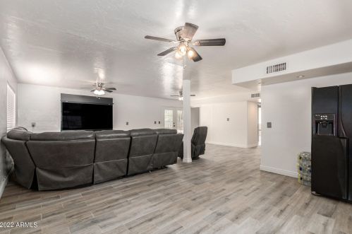 4913 Acoma Dr, Glendale AZ  85306-3828 exterior
