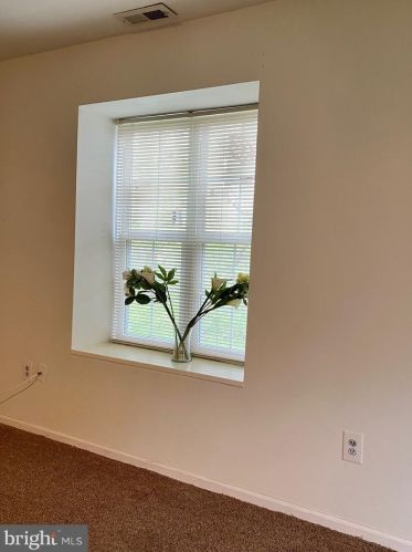 224 Stone Hurst Ct, New Castle DE  19720-3947 exterior