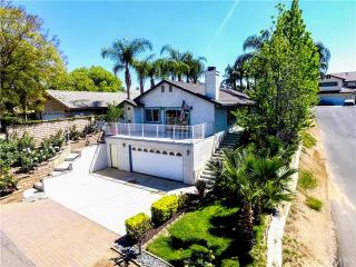 14401 Four Winds Dr, Riverside, CA 92503-7233