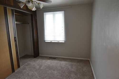 736 Sara Ln, Verona PA  15147-2637 exterior