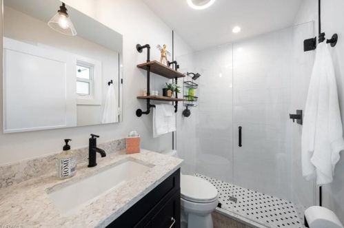 762 103rd Ave, Naples FL  34108-3221 exterior