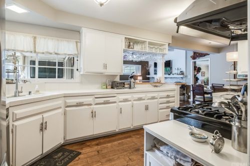 1548 Palos Verdes Dr, Palos Verdes Estates CA 90274-1024 exterior