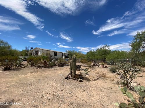 3811 Bilby Rd, Tucson AZ 85706-4506 exterior