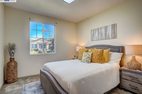 70 Thunder Bay Ct, West Pittsburg CA  94565-7924 exterior