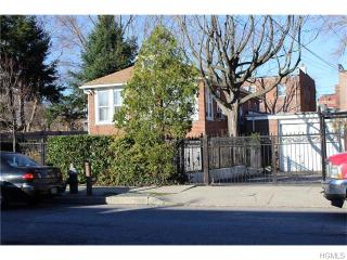 523 Bolton Ave, Bronx, NY 10473-2901
