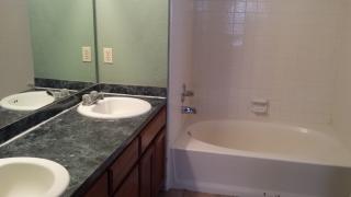 220 Bradgate Dr, Yukon OK  73099-6419 exterior