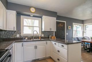 209 Sunset Dr, De Forest, WI 53532-1123