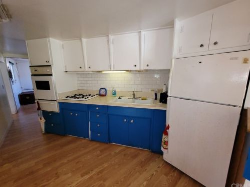 24100 Pennsylvania Ave, Lomita, CA 90717-1054