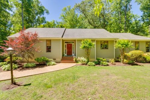 68 Robinson Creek Ter, Urbanna, VA 23175-2504