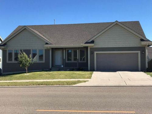 3303 32nd St, Williston ND  58801-2555 exterior