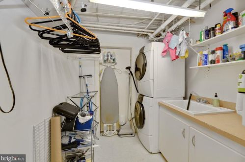 709 Capitol St, Washington DC 20003-1711 exterior