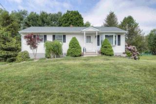 26 Long Meadow Dr, Staatsburg, NY 12580-6114